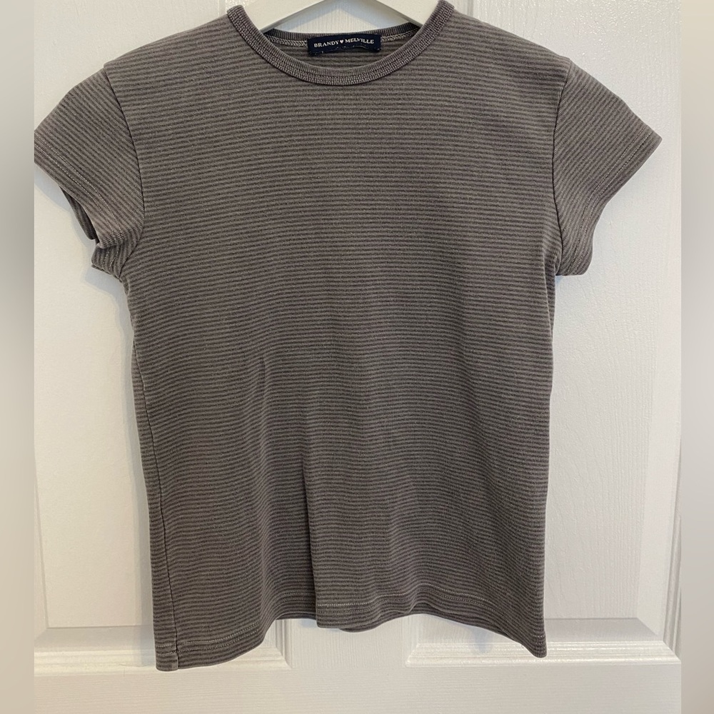 Brandy Melville t-shirt